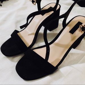 🌸 NWT Forever 21 Block Heels Size 6.5 7 7.5